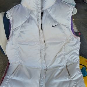 Nike reversable puffer vest